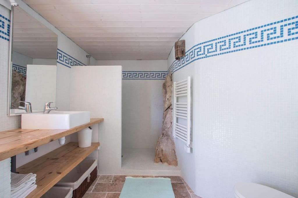Bas De Villa Au Milieu Des Oliviers. Chateauneuf-Villevieille Εξωτερικό φωτογραφία